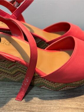 Mudd Coral Slingback Wedge Sandals